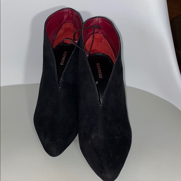 Express suede wedge booties - Picture 2 of 5